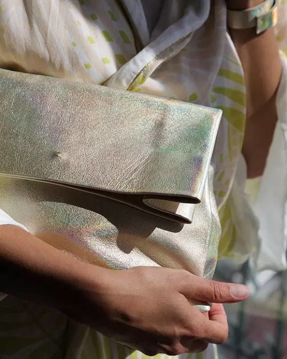 紙袋皮革包裝 時(shí)尚紙袋皮革包裝