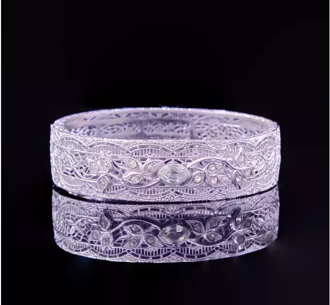 珠寶首飾盒生產廠家-廣州駿業(yè)包裝實業(yè)有限公司 珠寶首飾盒生產廠家