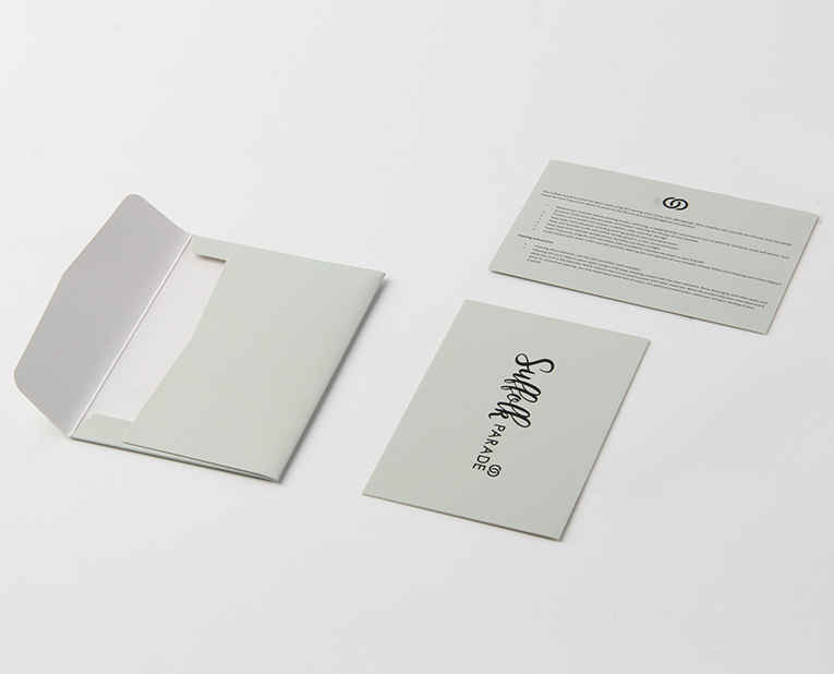 褲子的吊牌定做如果選擇合版印刷，記得考慮1個因素