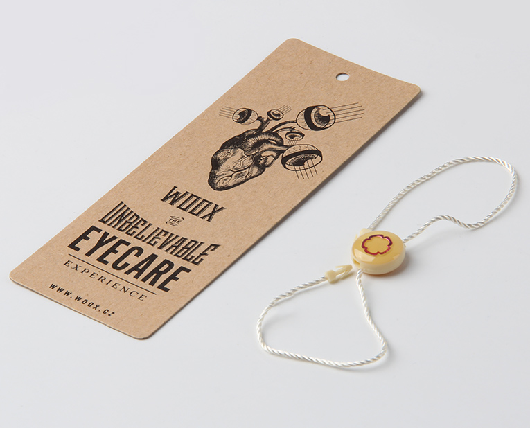 進擊的film,服裝吊牌在訂制過程中的第二步 進擊的film,服裝吊牌在訂制過程中的第二步