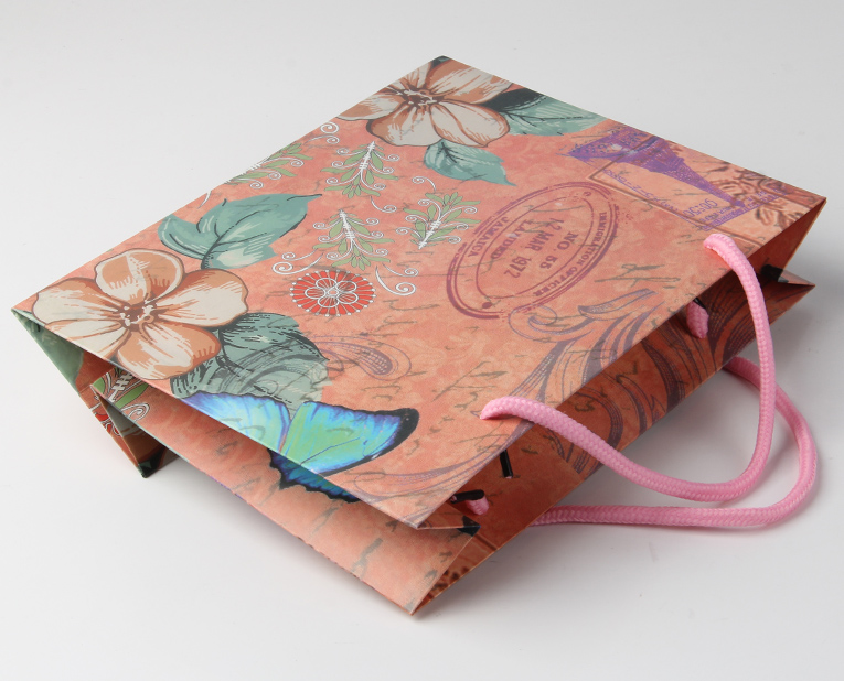 發(fā)改委實錘塑料垃圾，對化妝品禮品袋工廠來說，紙質將取代