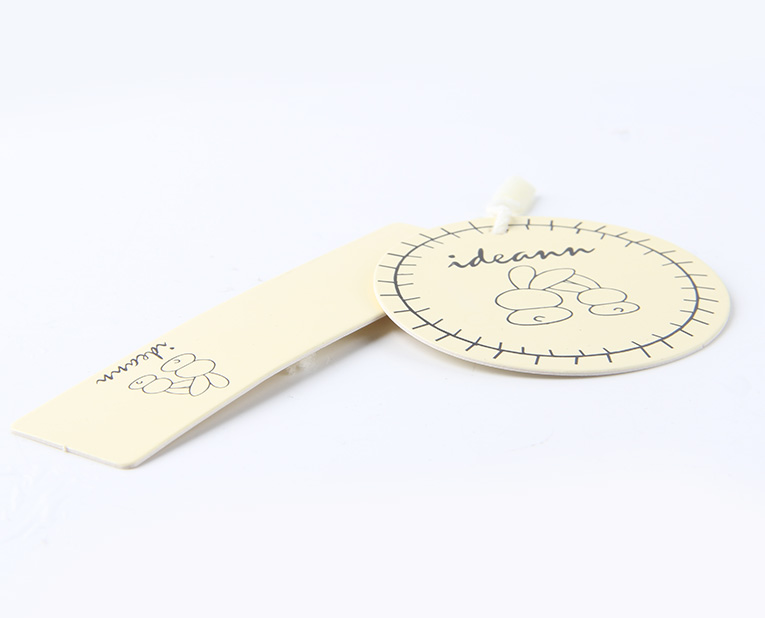 做內(nèi)衣吊牌的年輕師傅給制造商帶來訂制麻煩(下) 做內(nèi)衣吊牌的年輕師傅給制造商帶來訂制麻煩(下)