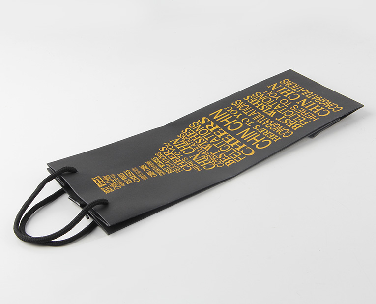 皮具禮品袋定做的質(zhì)量,其實(shí)能由“啞巴”傳遞出來 皮具禮品袋定做的質(zhì)量,其實(shí)能由“啞巴”傳遞出來