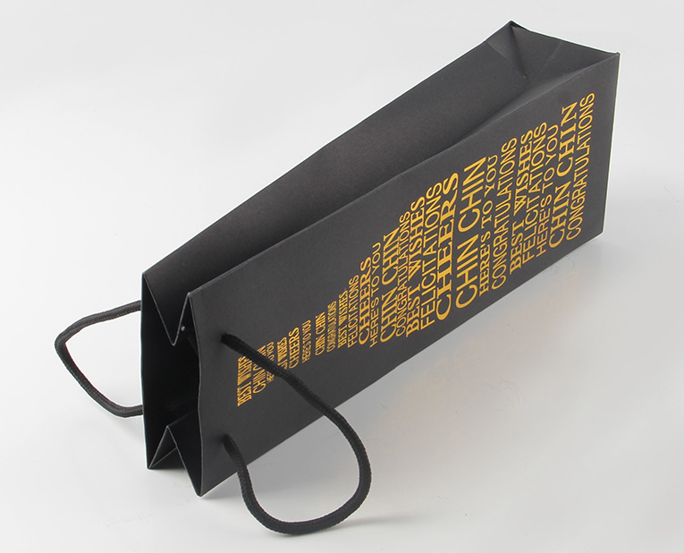 皮具禮品袋定做的質(zhì)量,其實(shí)能由“啞巴”傳遞出來 皮具禮品袋定做的質(zhì)量,其實(shí)能由“啞巴”傳遞出來