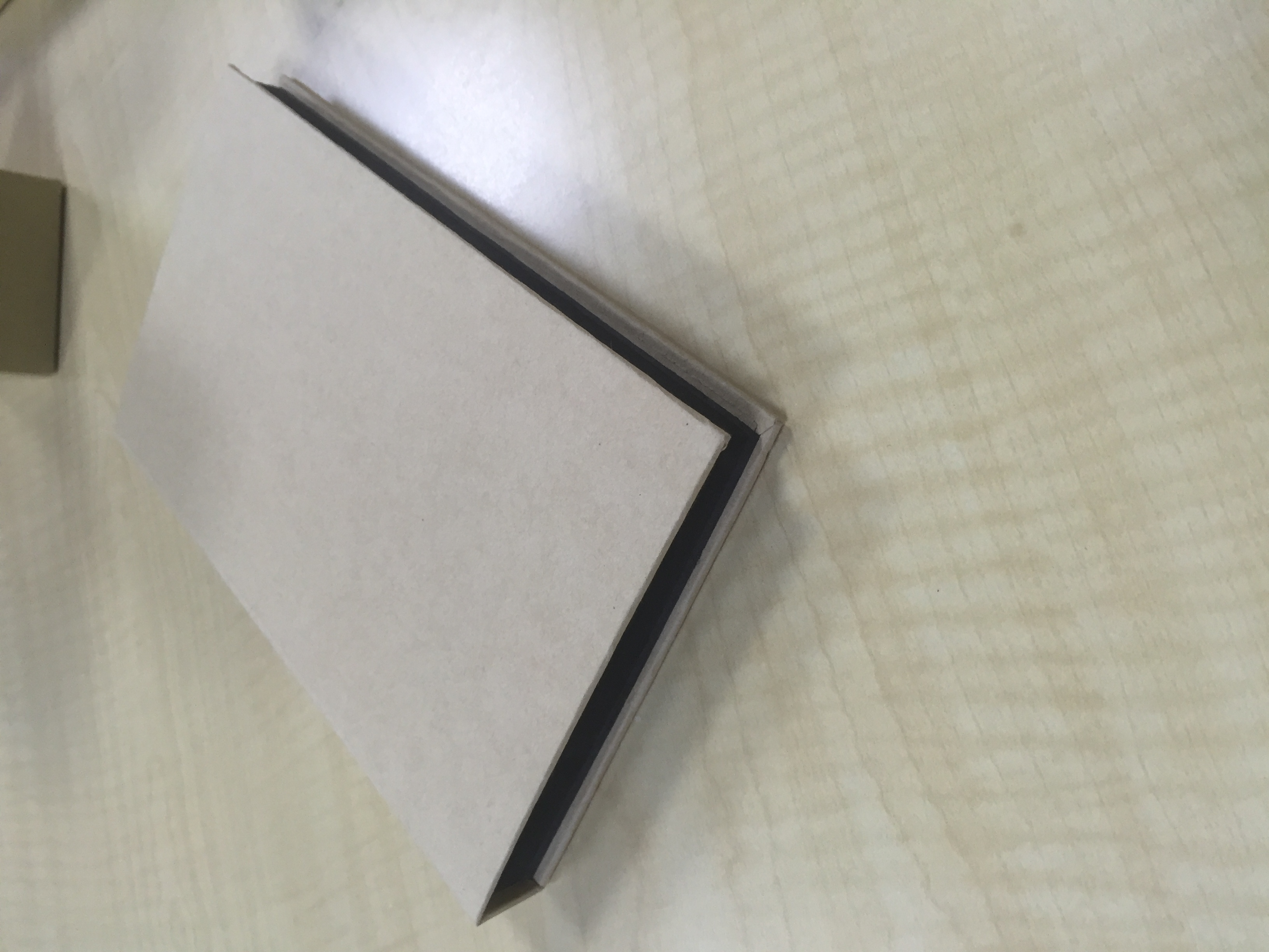 淺析牛皮紙盒廠家的主流御3家盒型 淺析牛皮紙盒廠家的主流御3家盒型