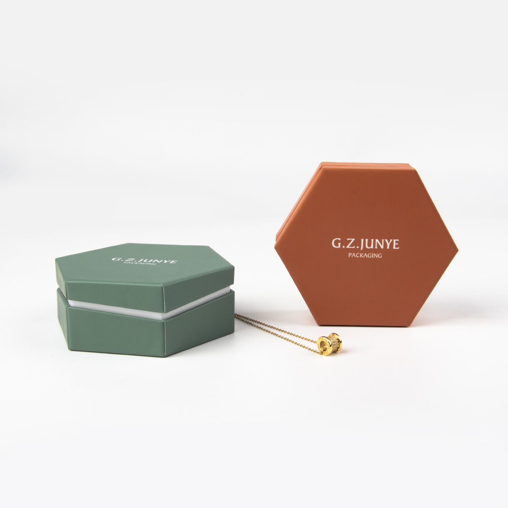 六角形珠寶首飾盒對比傳統(tǒng)抽屜盒優(yōu)勢有什么？